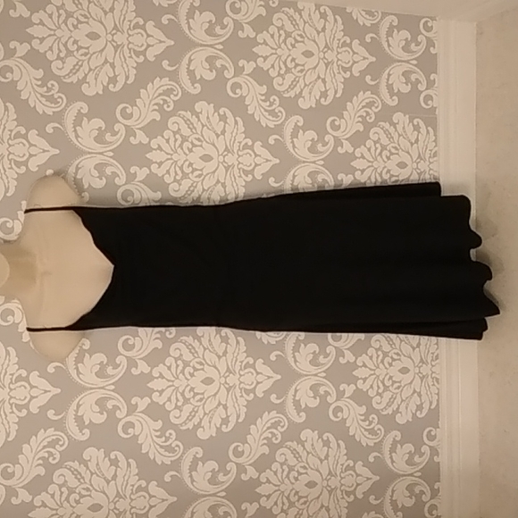 Suzy Shier, Little Black Dress - Picture 1 of 3